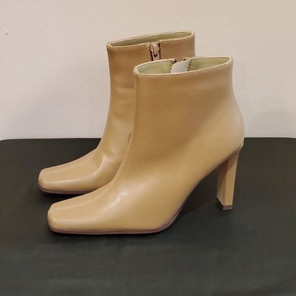 Mootsies Tootsies Shoes - Ankle Boots